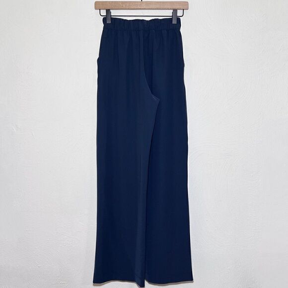 Lululemon Noir Pant in True Navy - Picture 4 of 9